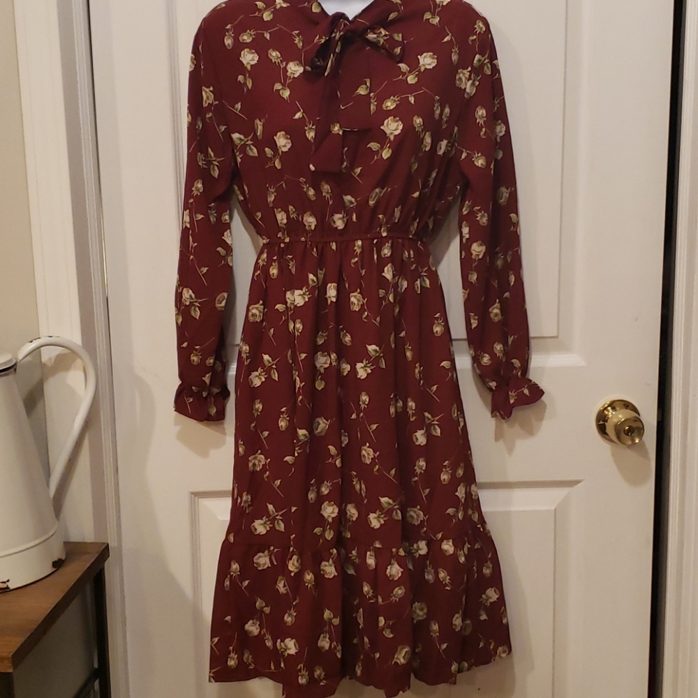 Dress - Picture 2 of 3